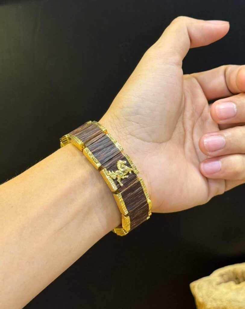 Vòng Trầm Hương Bản Khúc