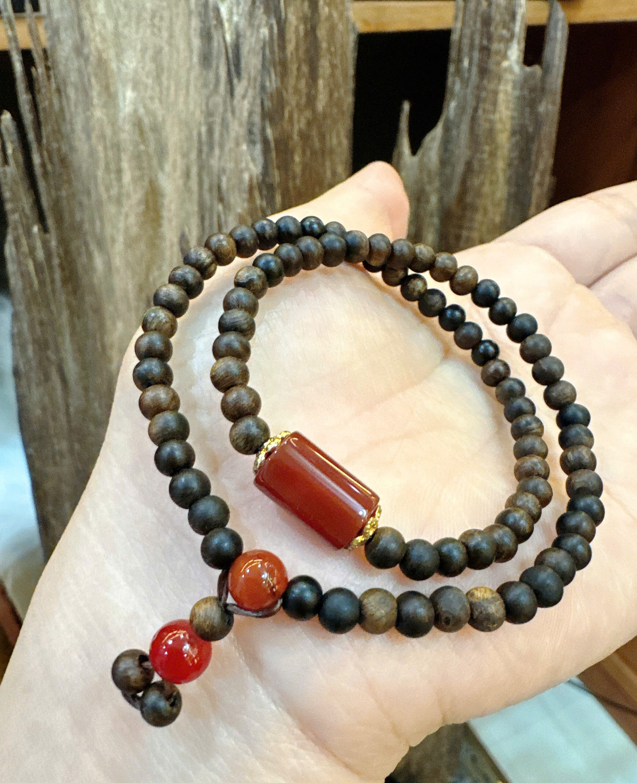 Vòng Tay Trầm Hương Indo