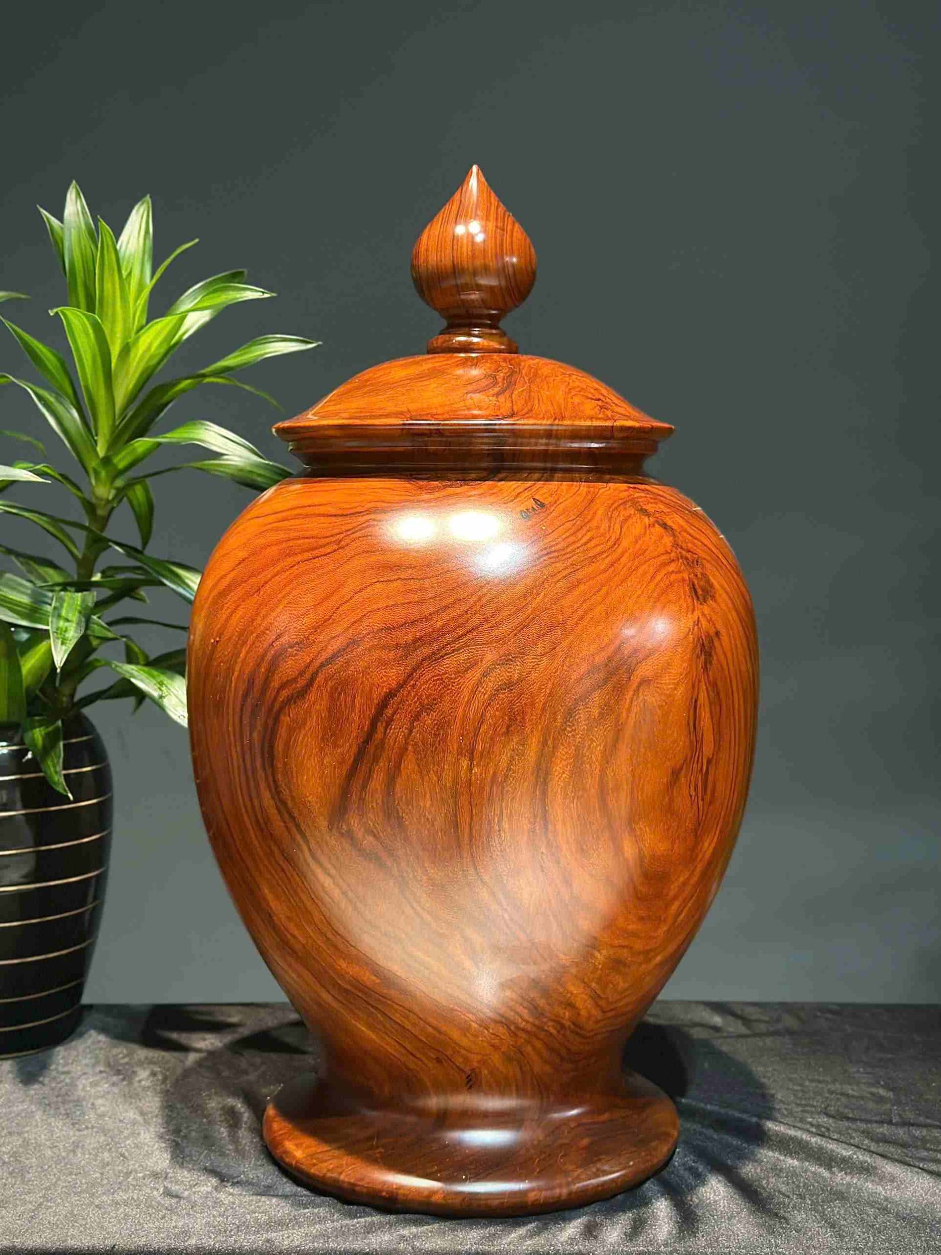 Bình Chóe Gỗ Hương Ta Cao 54 (cm)