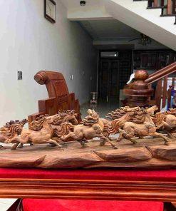 Tượng Bát Mã Gỗ Trắc Ngang 74 (cm)