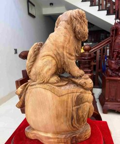 Tượng Cún Ngồi Như Ý Gỗ Ngọc Am Cao 52 (cm)