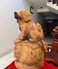 Tượng Cún Ngồi Như Ý Gỗ Ngọc Am Cao 52 (cm)