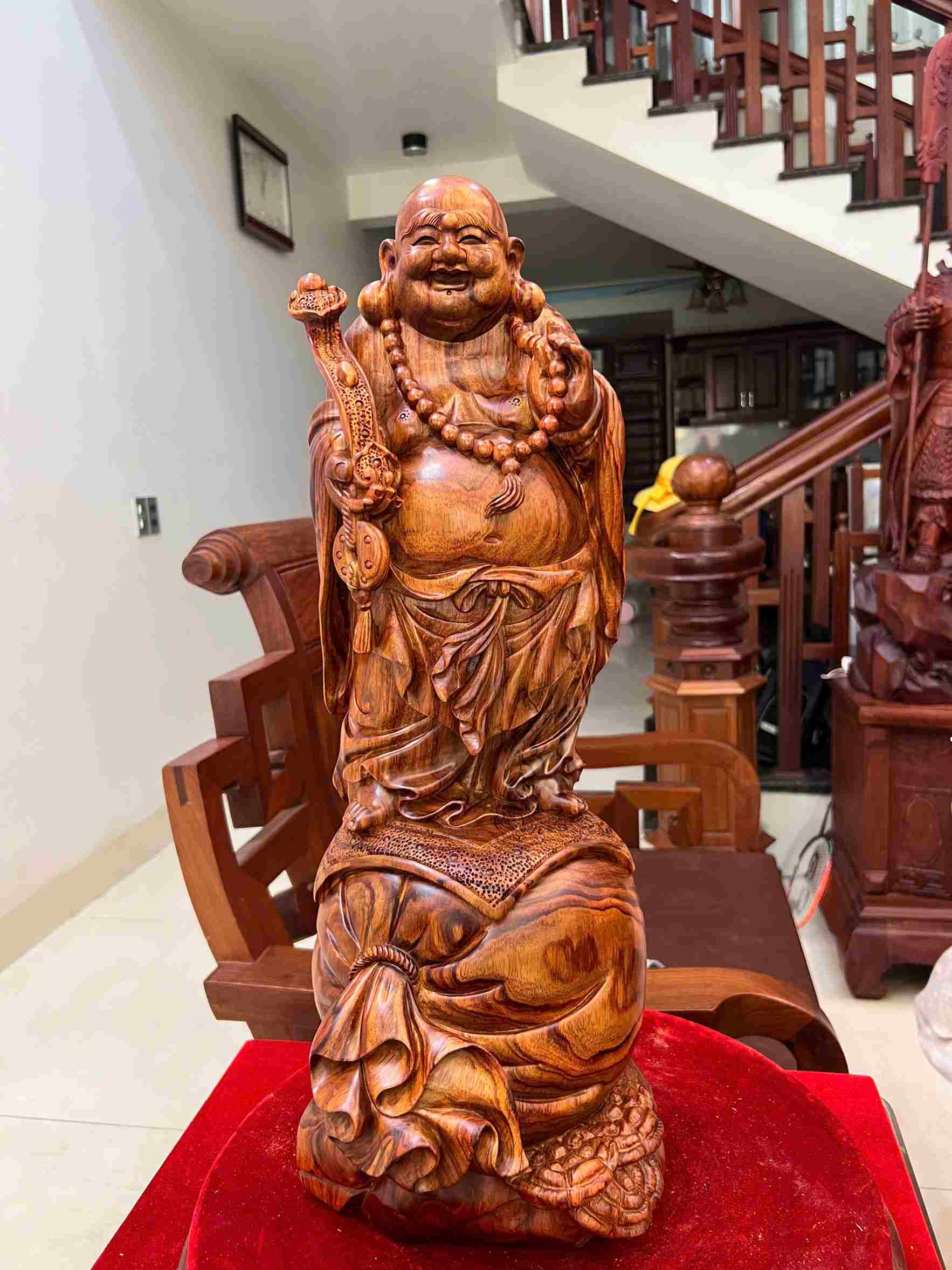 Tượng Di Lặc Gỗ Sưa Bắc Cao 58 (cm)