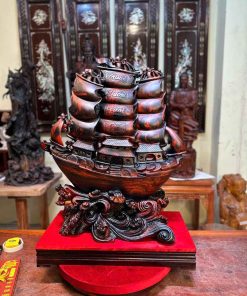 Tượng Thuận Buồm Xuôi Gió Gỗ Trắc Cao 68 (cm)