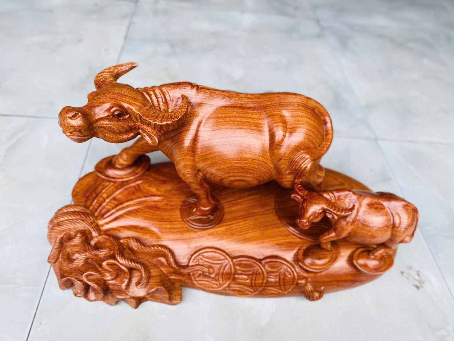 Tượng Trâu Mẫu Tử Gỗ Hương Cao 45 (cm)